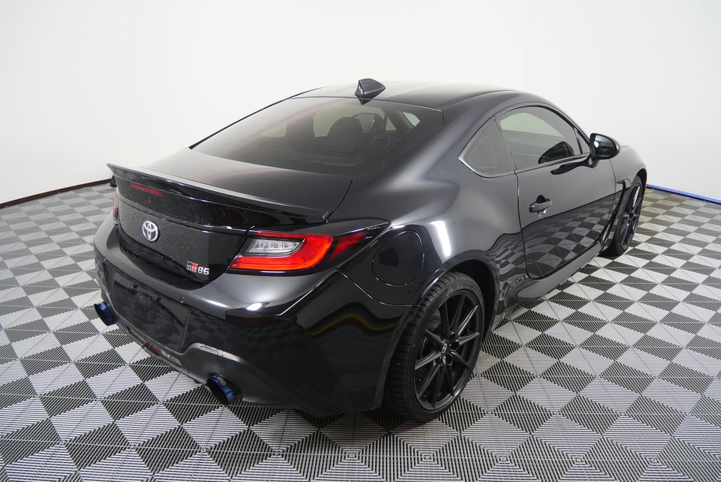 Thumbnail: 2024 Toyota GR86 - 4