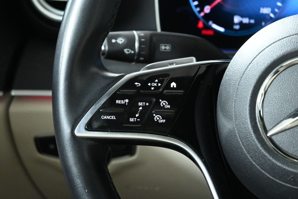 Thumbnail: 2023 Mercedes-Benz E-Class - 18