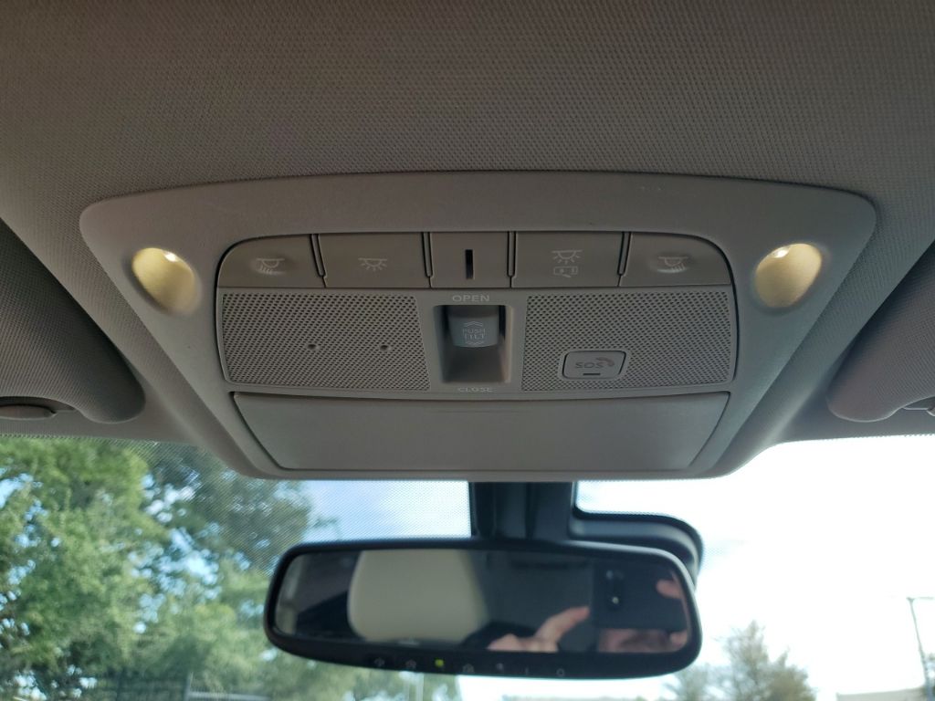 Used Car 2017 Nissan Maxima  Platinum For Sale Under $15,000 In Austin, Texas