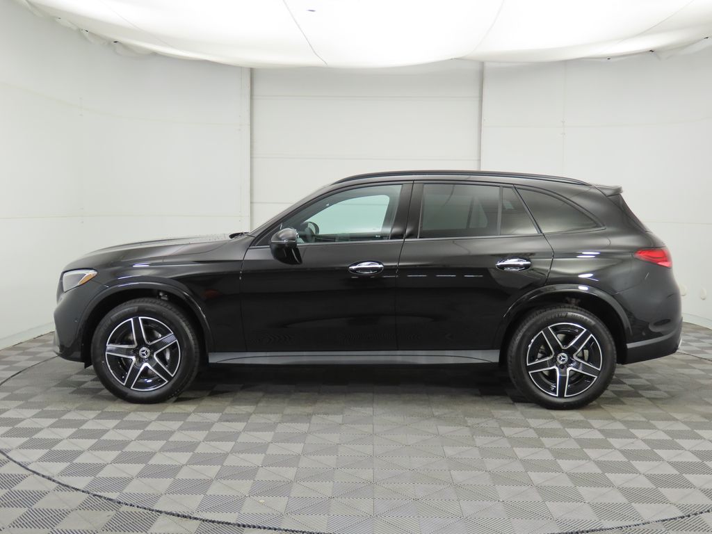 Thumbnail: 2026 Mercedes-Benz GLC - 8