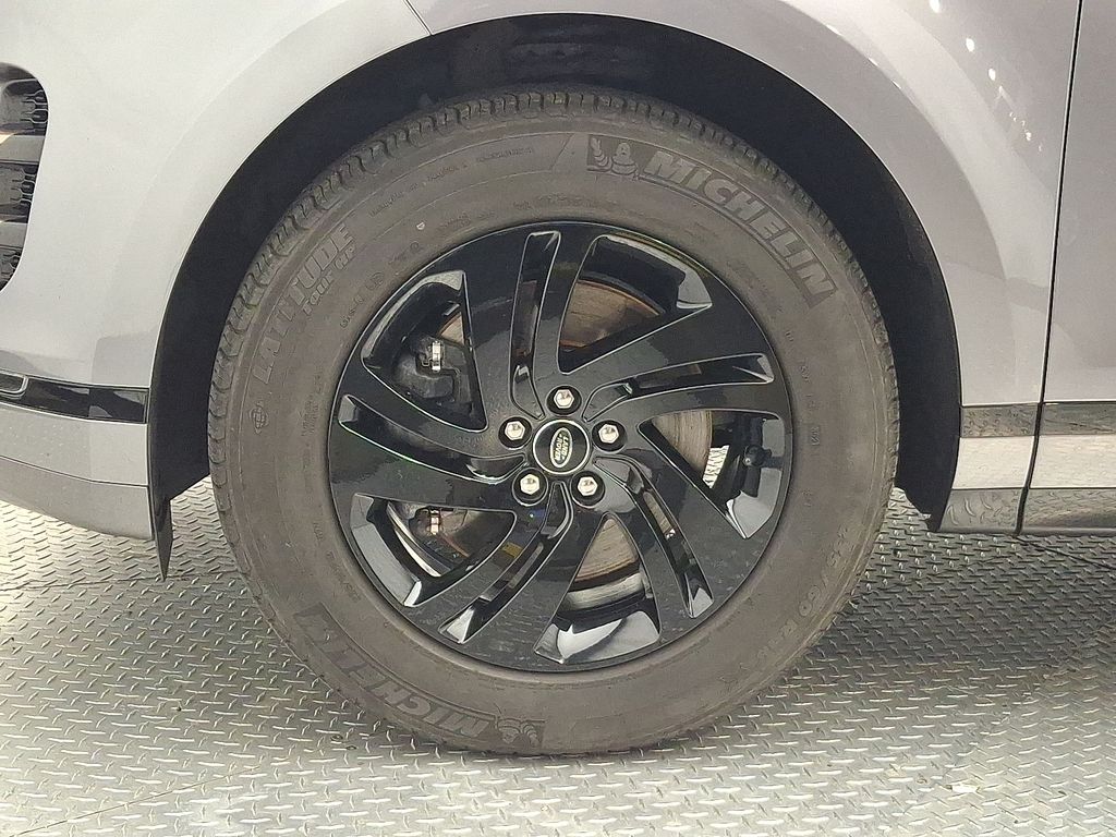 Thumbnail: 2022 Land Rover Range Rover Evoque - 8