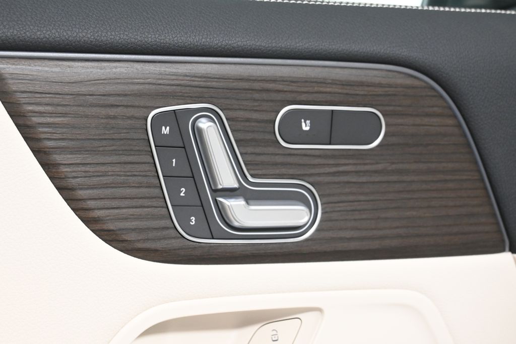 Thumbnail: 2026 Mercedes-Benz GLA - 25