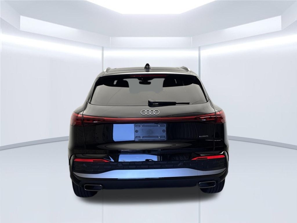 Thumbnail: 2025 Audi Q5 - 7