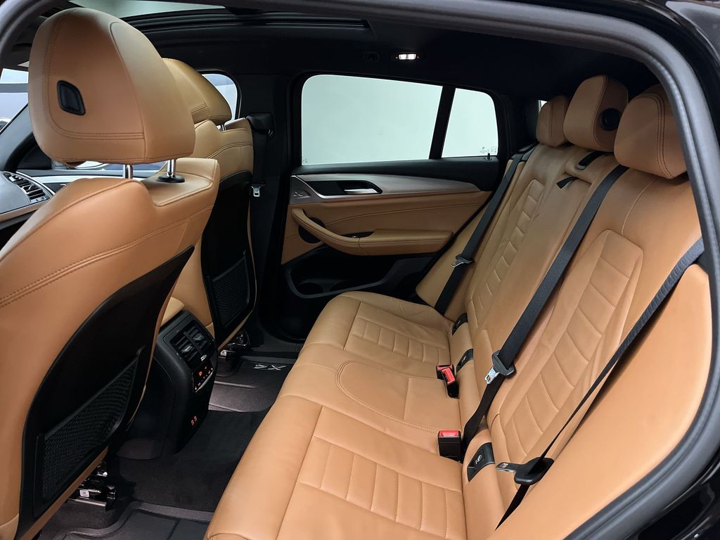 Thumbnail: 2023 BMW X4 - 23