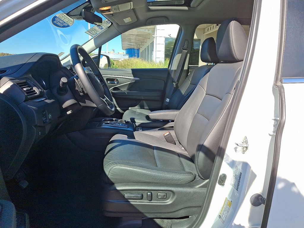 Thumbnail: 2022 Honda Pilot - 14