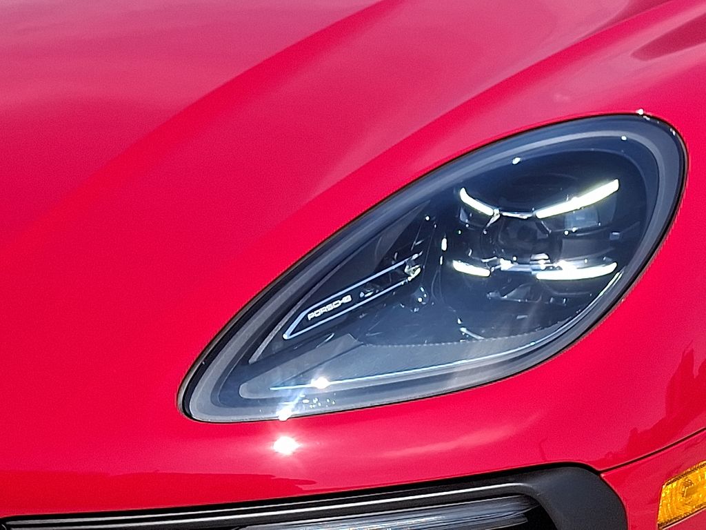 Thumbnail: 2026 Porsche Macan - 11