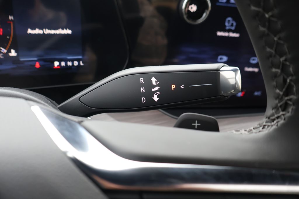 Thumbnail: 2026 Chevrolet Suburban - 25