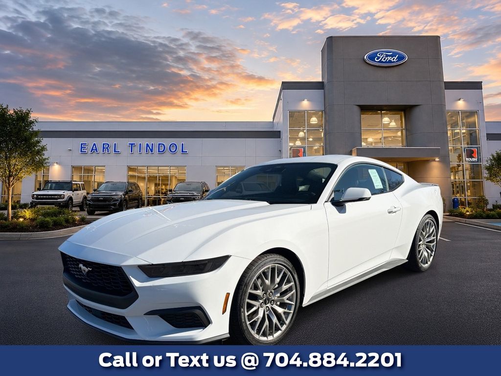 Oxford White 2026 Ford Mustang Coupe Rear-Wheel Drive Automatic