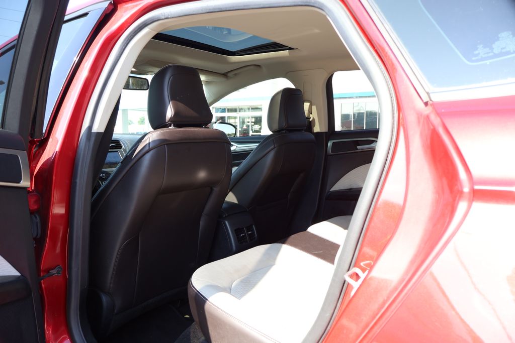 Thumbnail: 2020 Ford Fusion - 32