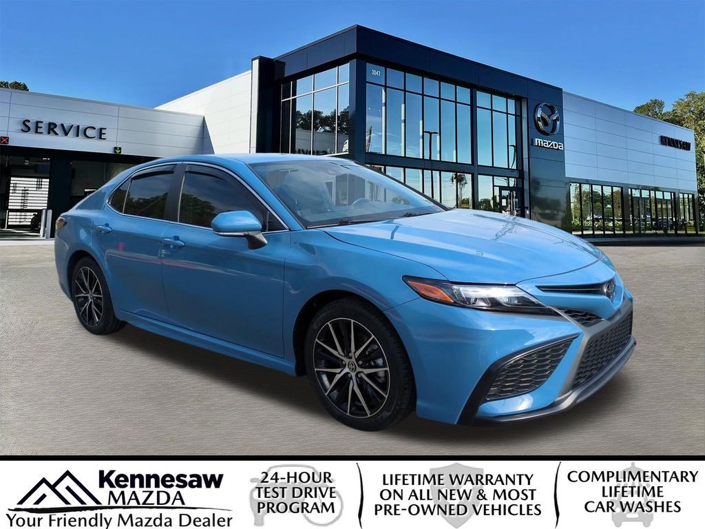 2024 Toyota Camry SE FWD