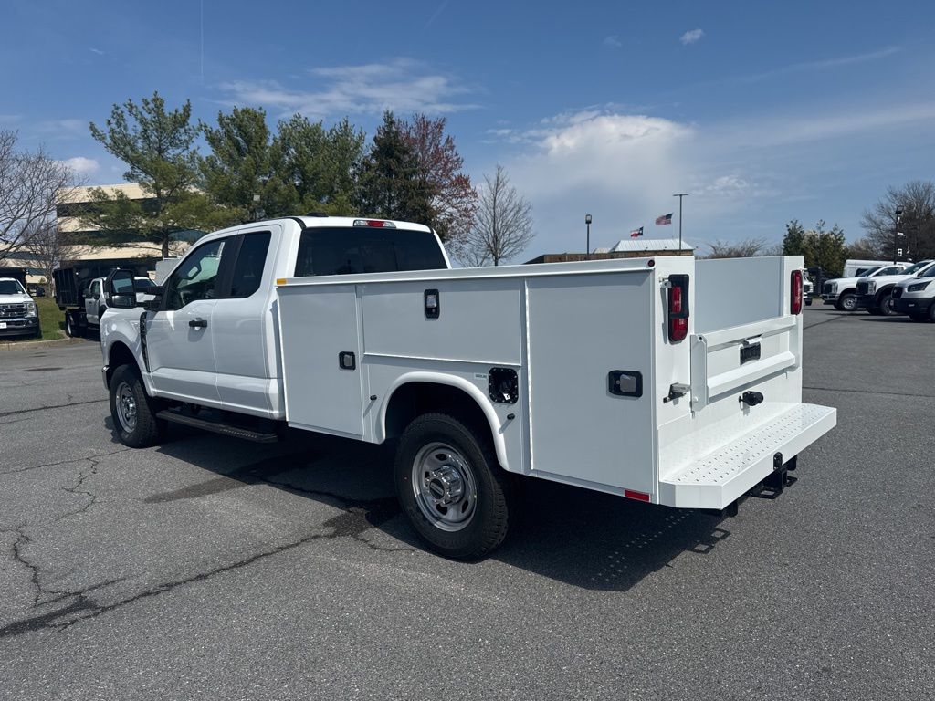 2026 Ford F-350 Chassis XL