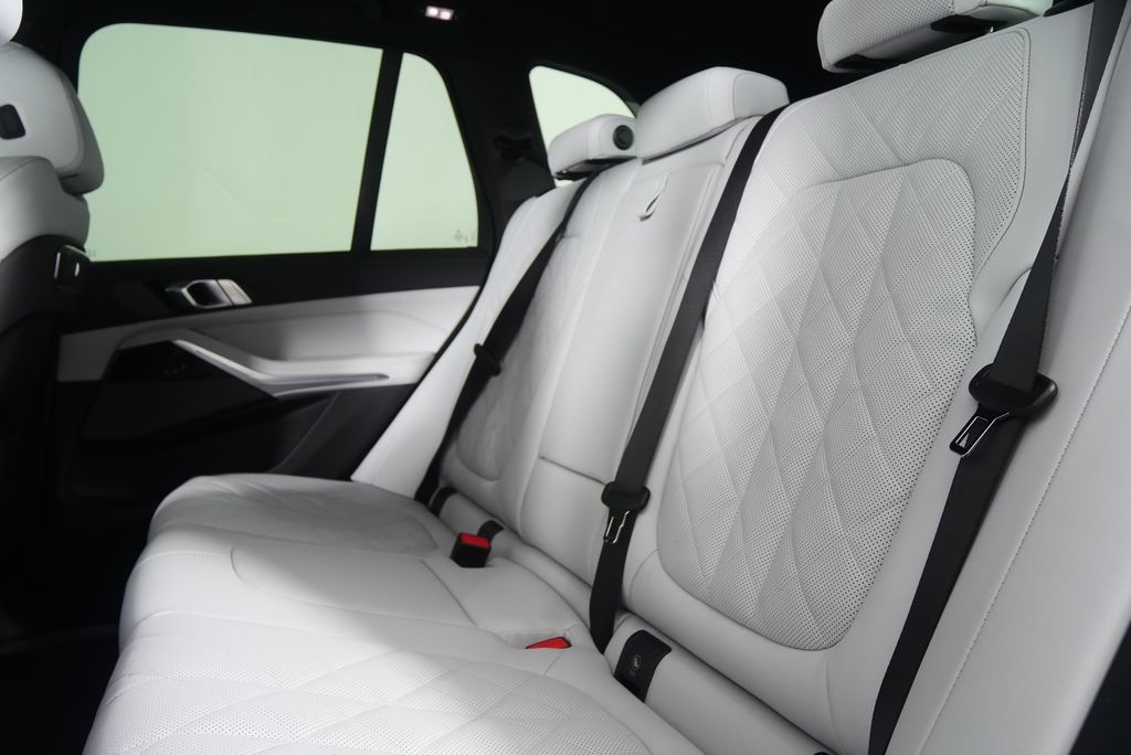 Thumbnail: 2026 BMW X5 - 16