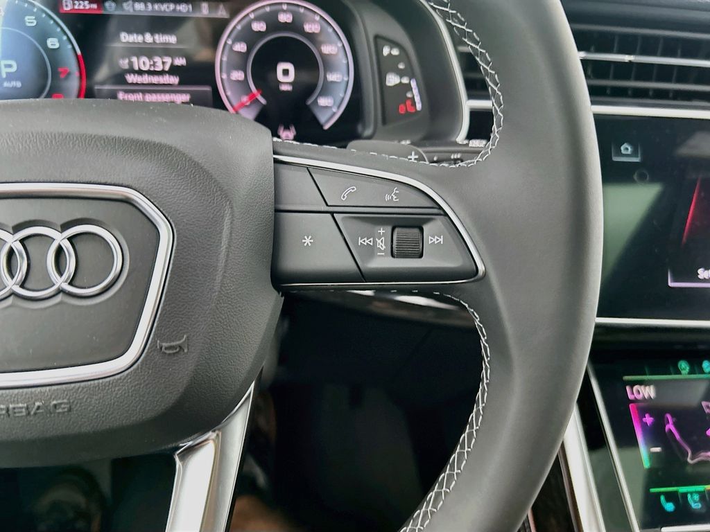 Thumbnail: 2026 Audi Q7 - 12