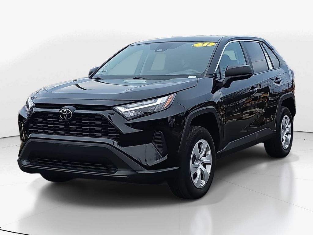 2024 Toyota RAV4 LE FWD