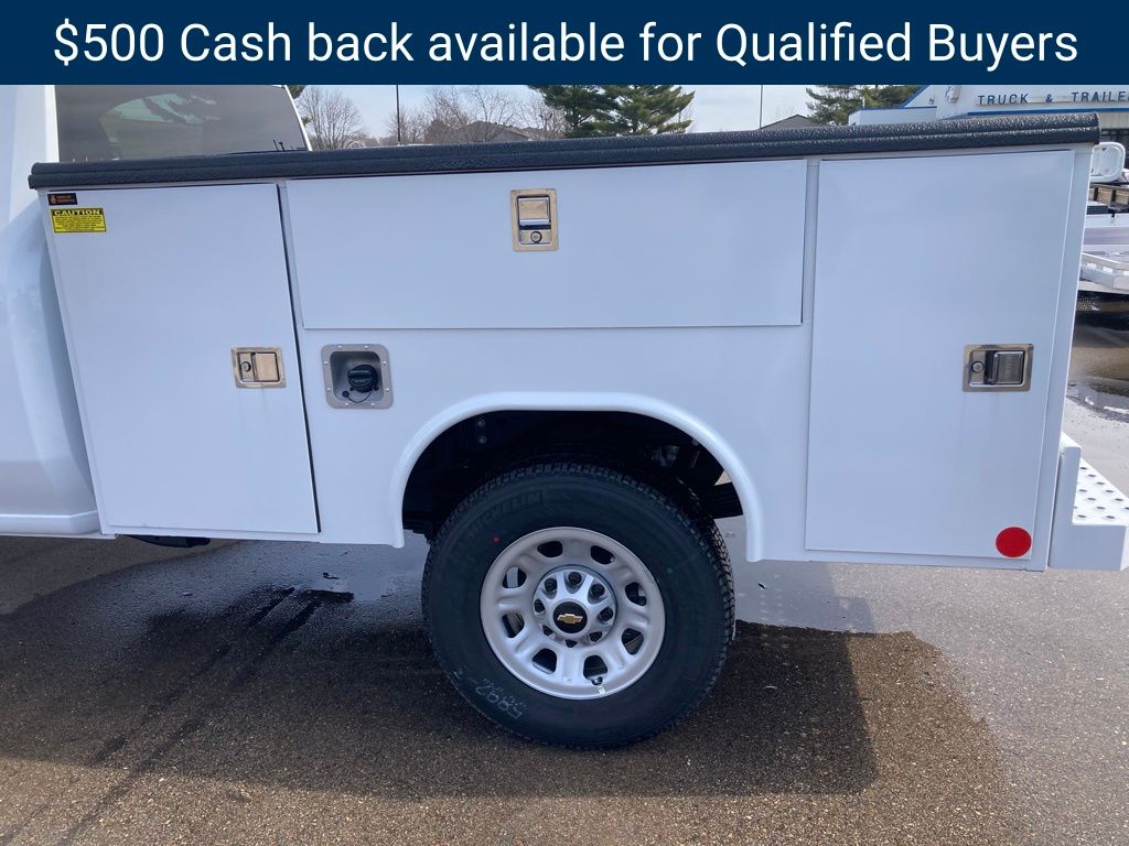 View vehicle photo 2