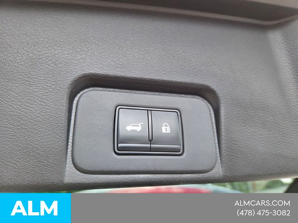 Used 2025 Gray Nissan SV image 12