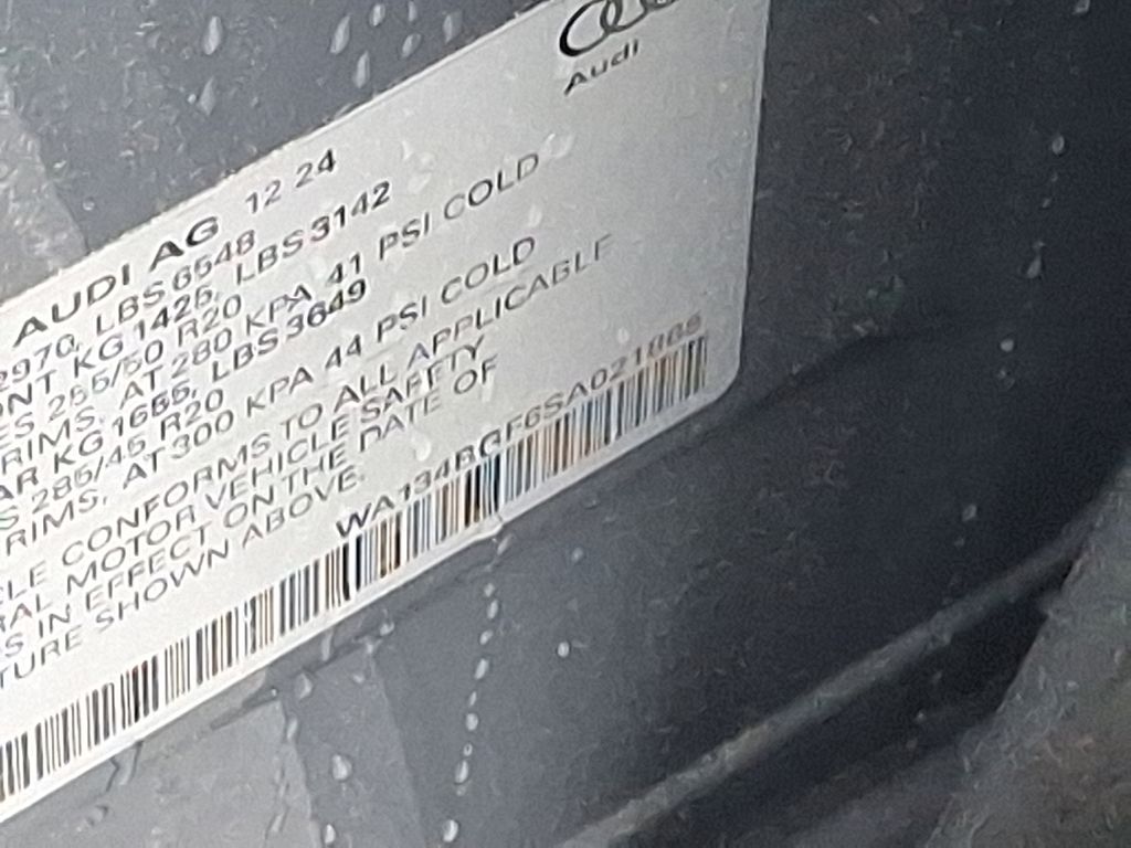 2025 Audi e-tron Premium 21