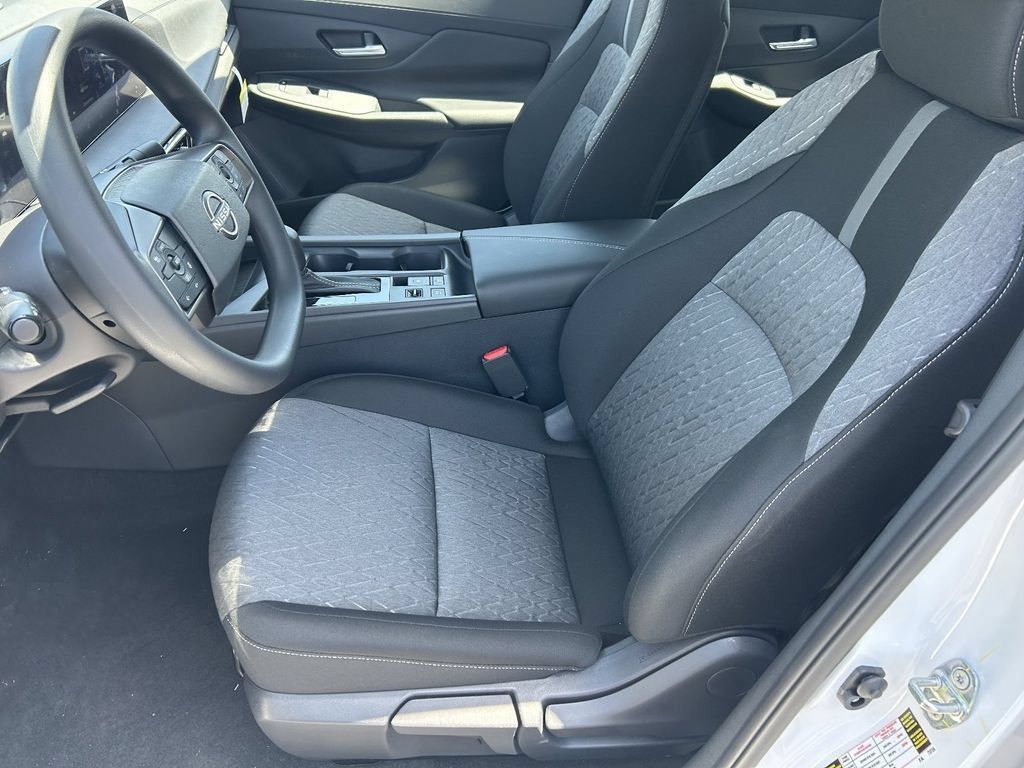 2026 Nissan Sentra SV - Photo 16