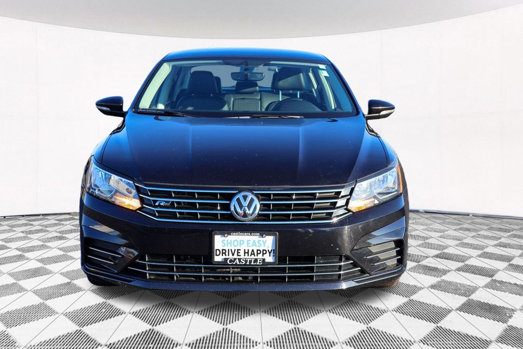 2018 Volkswagen Passat 2.0T R-Line 5