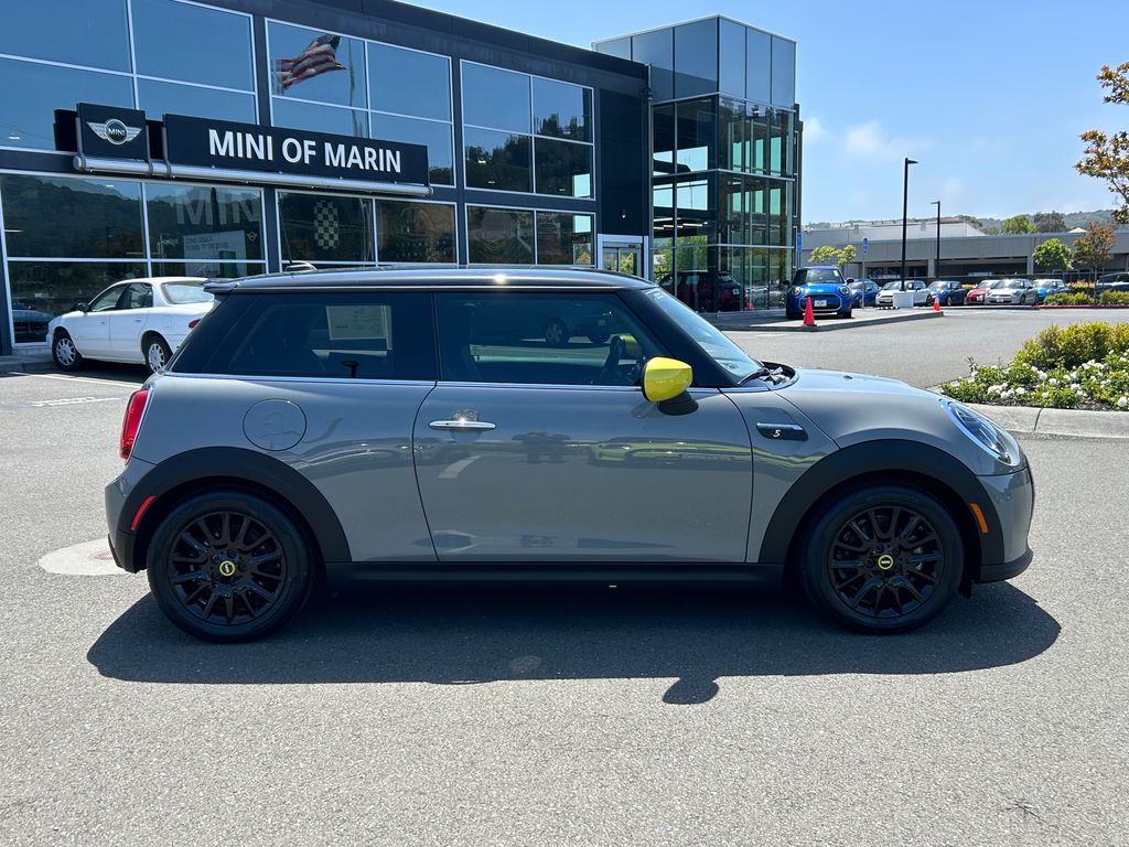 2022 MINI Cooper SE 6