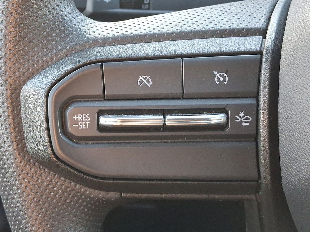 Thumbnail: 2024 Chevrolet Colorado - 21