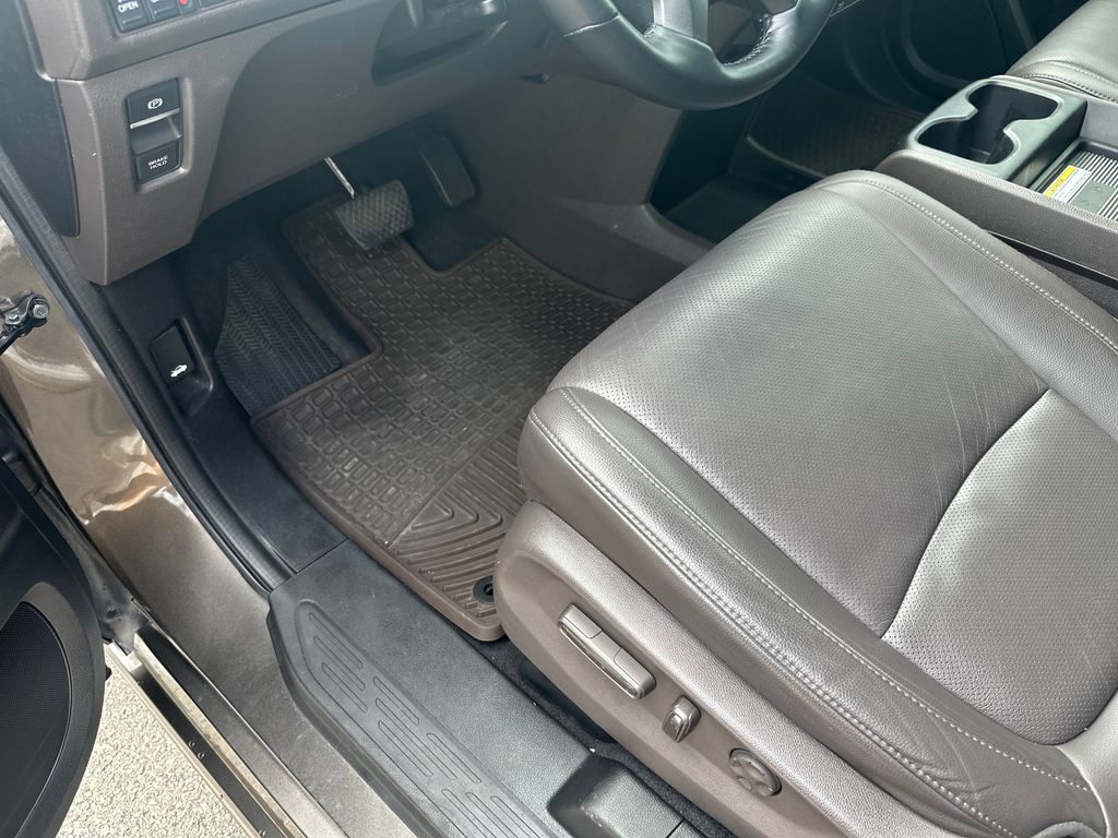 Used Car 2020 Honda Odyssey  Elite For Sale Under $30,000 In Austin, Texas