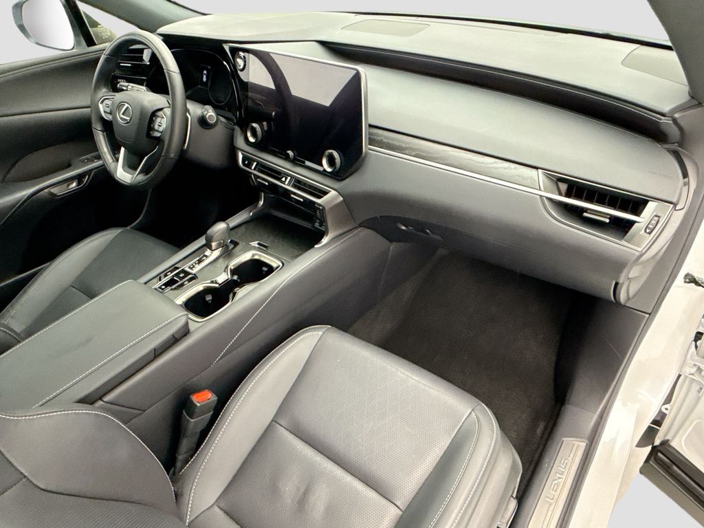 Thumbnail: 2024 Lexus RX - 15