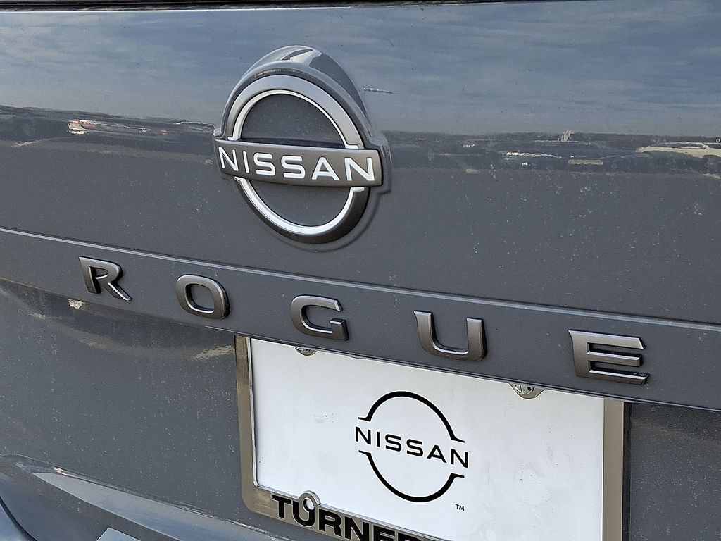 2025 Nissan Rogue Platinum 5
