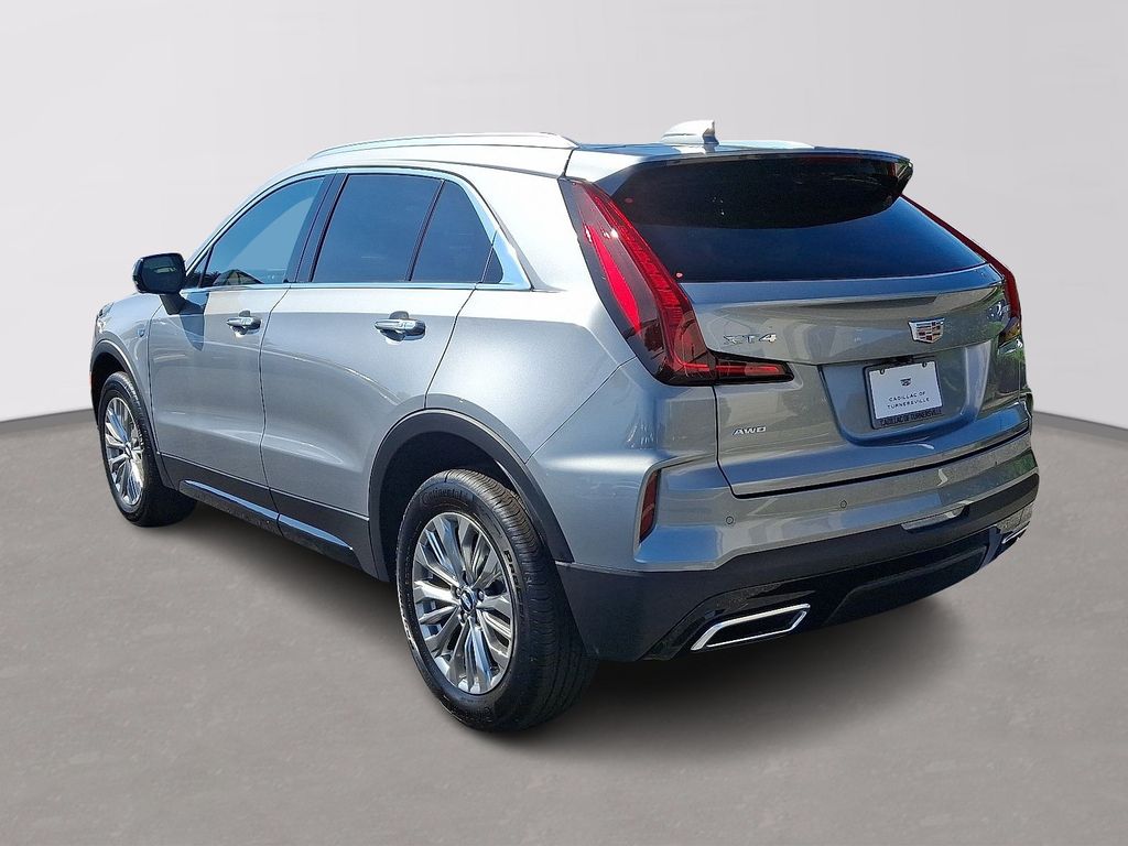 Thumbnail: 2025 Cadillac XT4 - 3