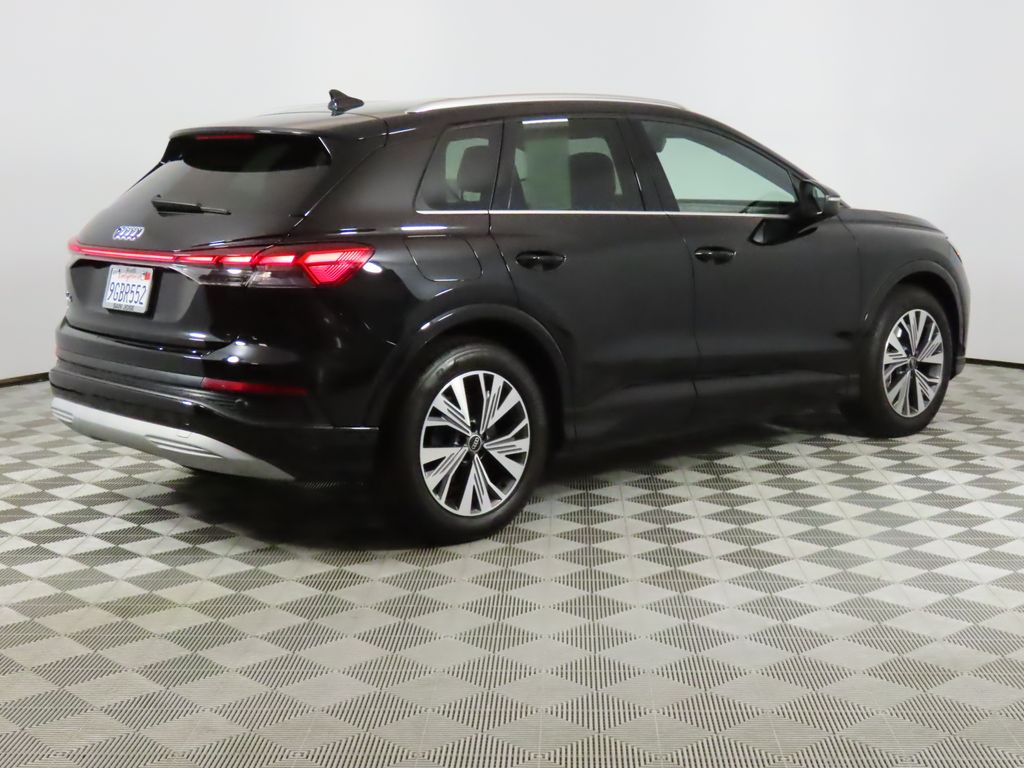 Thumbnail: 2023 Audi Q4 e-tron - 5