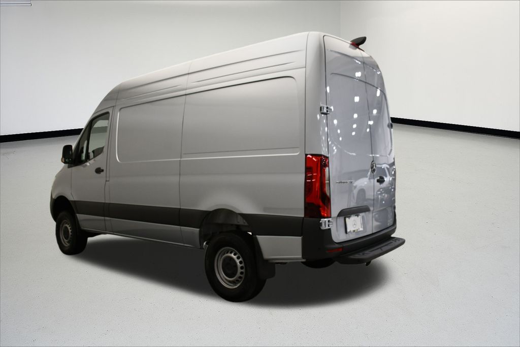 Thumbnail: 2025 Mercedes-Benz Sprinter - 6