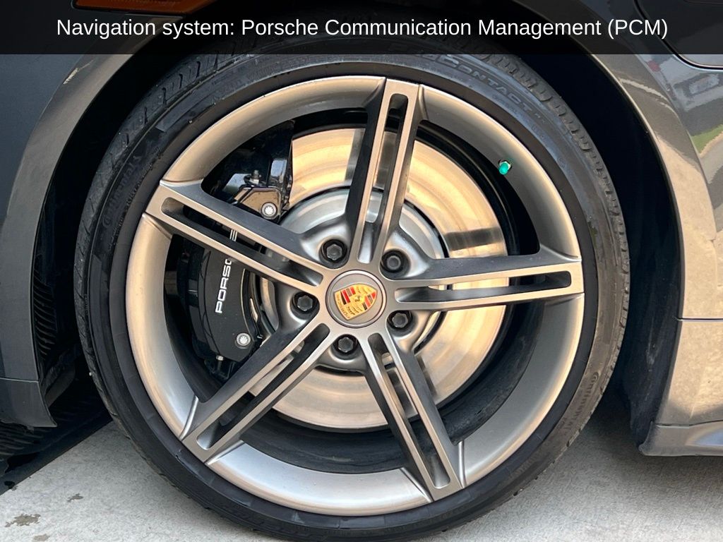 2022 Porsche Taycan 4S photo