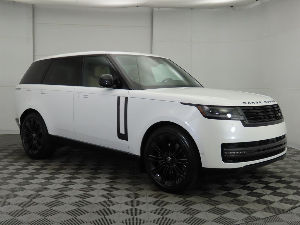 2025 Land Rover Range Rover SE 3