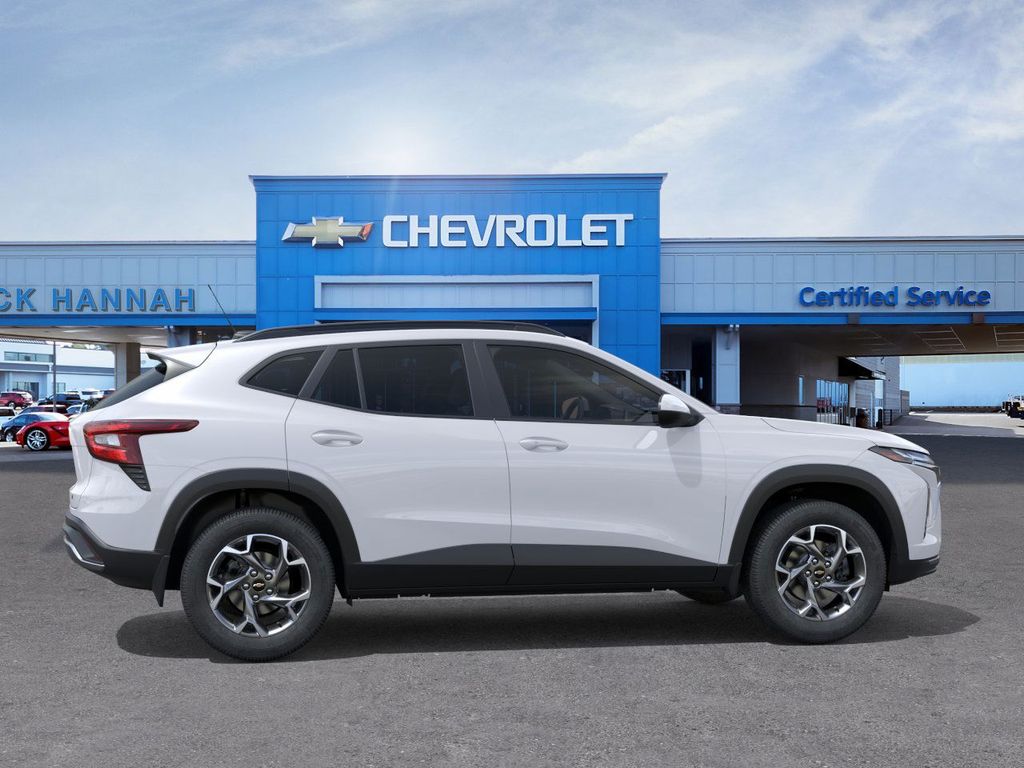 2025 Chevrolet Trax LT