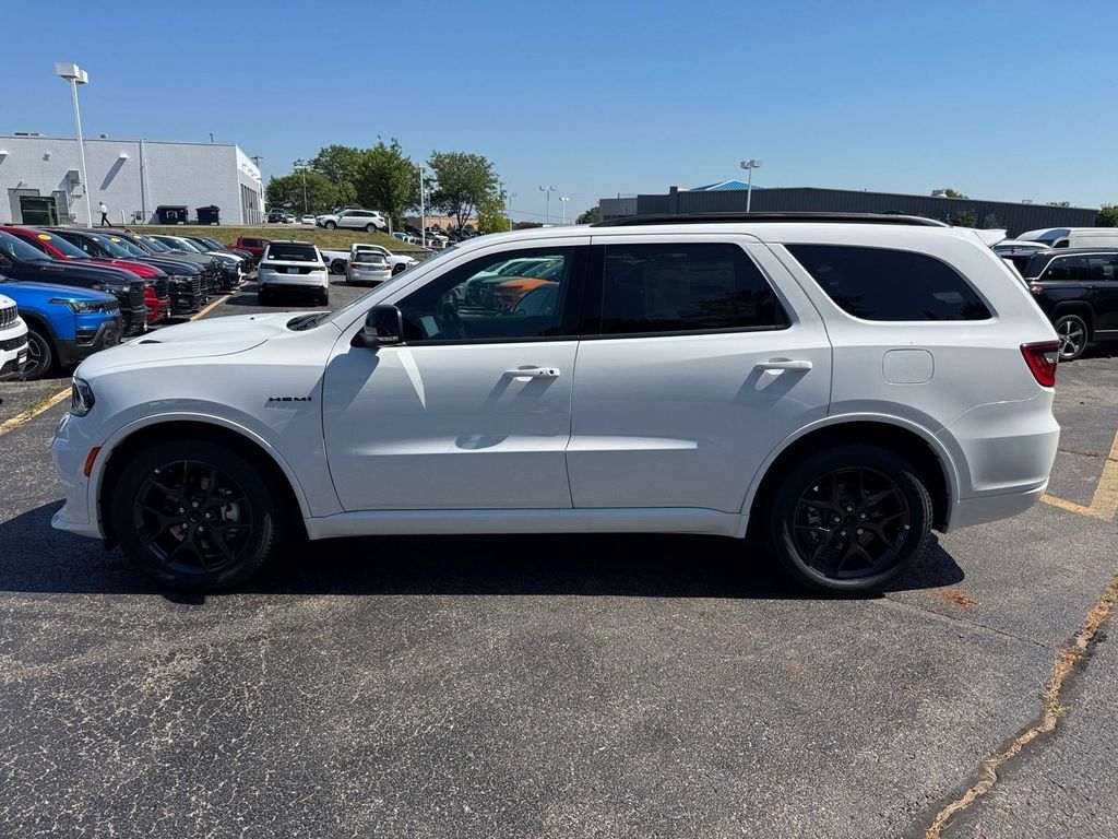 New 2026 White Knuckle Clearcoat Dodge GT Plus HEMI V8 image 2