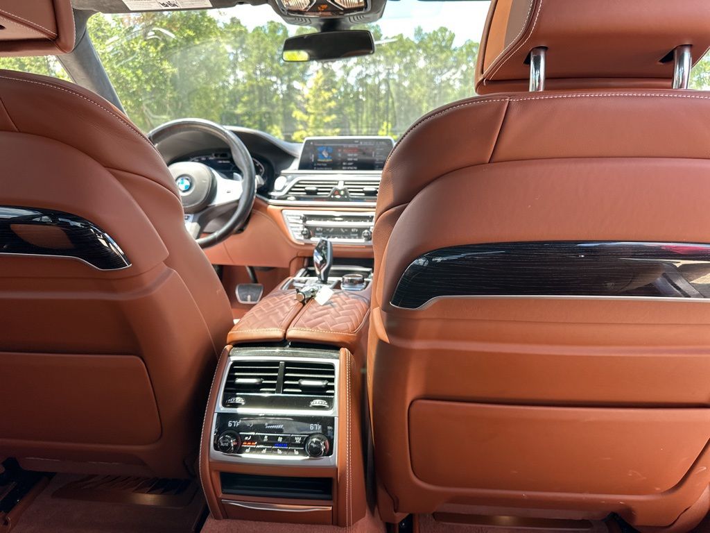 2022 Frozen Bluestone Metallic BMW 7 Series M760i AWD Sedan