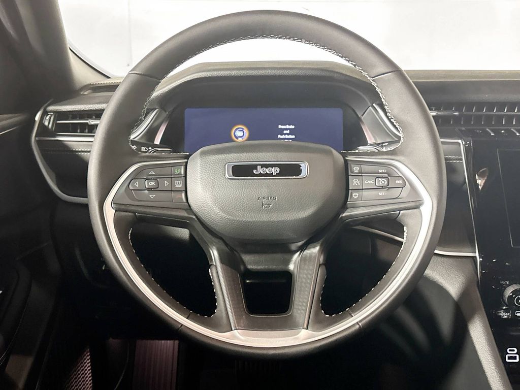 2025 Jeep Grand Cherokee Laredo X