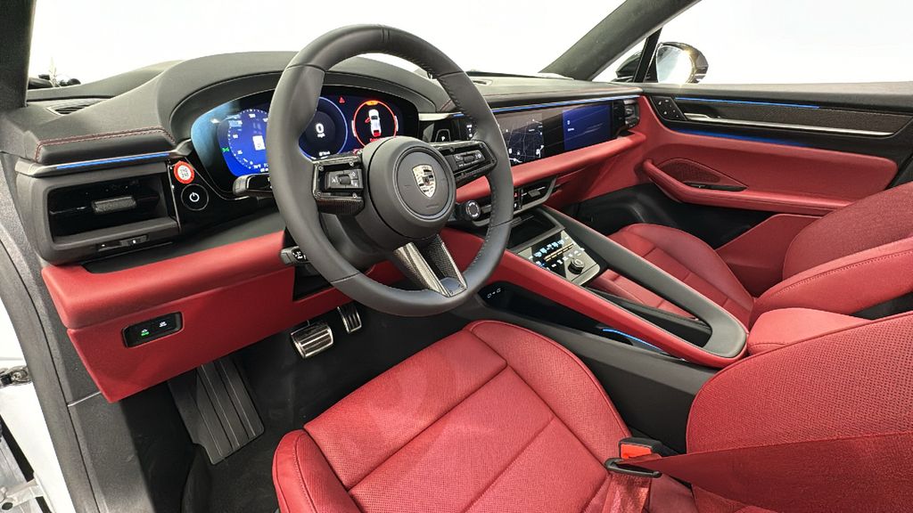 Thumbnail: 2025 Porsche Macan - 4
