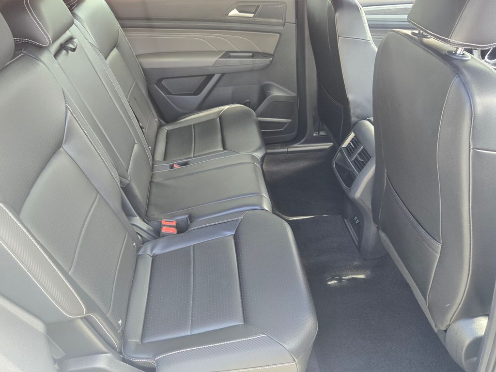 2022 Volkswagen Atlas - $24,100