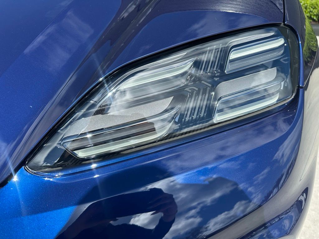 Thumbnail: 2026 Porsche Macan - 13