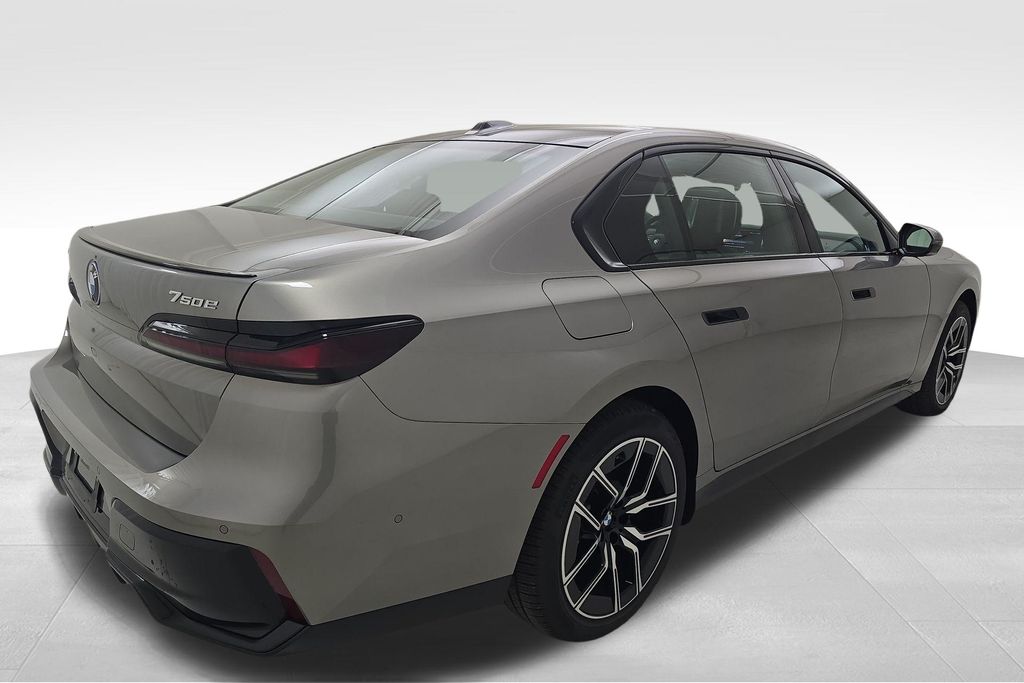 2026 Bmw 750e 750e xDrive photo 7