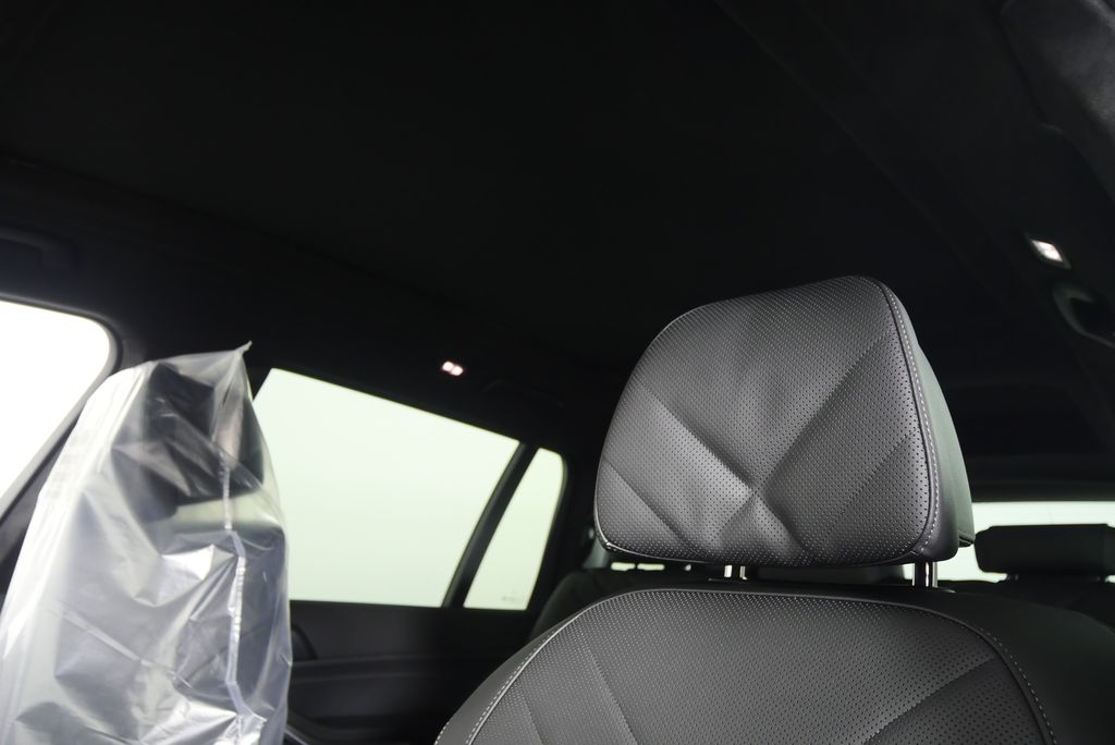 2026 BMW X7 xDrive40i 12