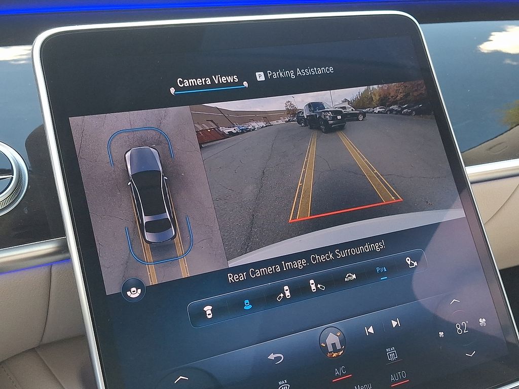 Thumbnail: 2022 Mercedes-Benz S-Class - 18