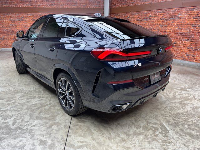 New 2026 Black BMW xDrive40i image 3