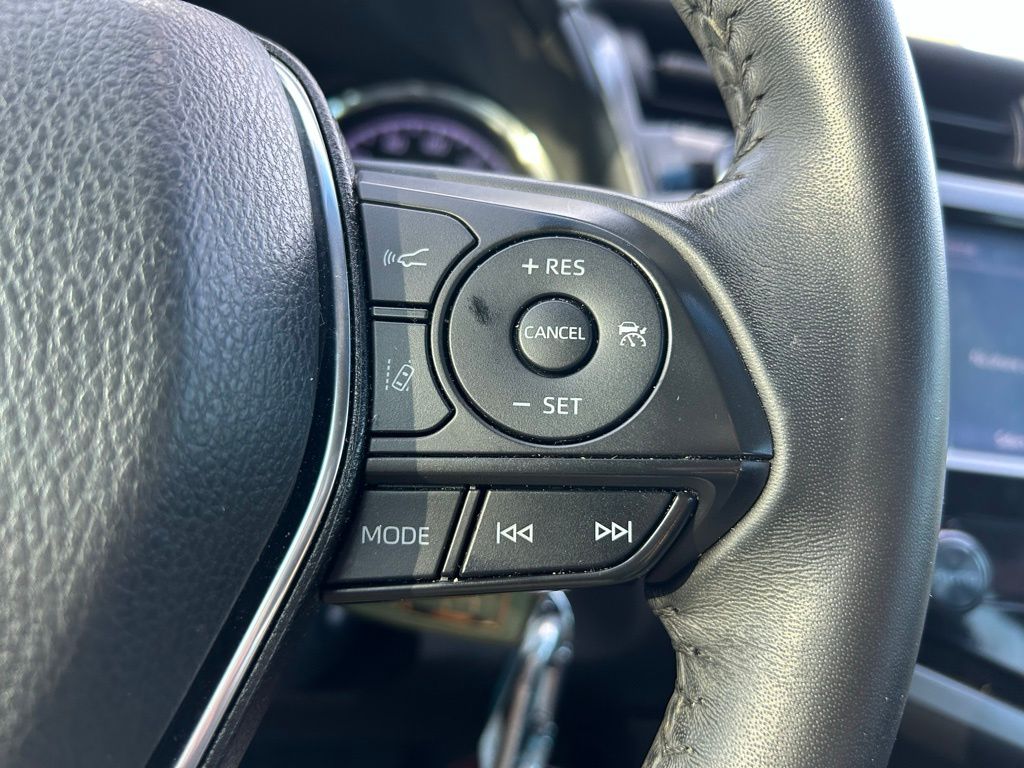 Thumbnail: 2020 Toyota Camry - 19