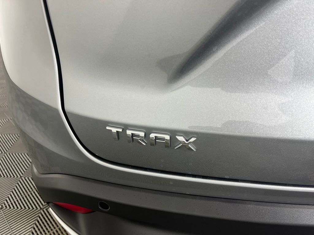 Thumbnail: 2026 Chevrolet Trax - 3