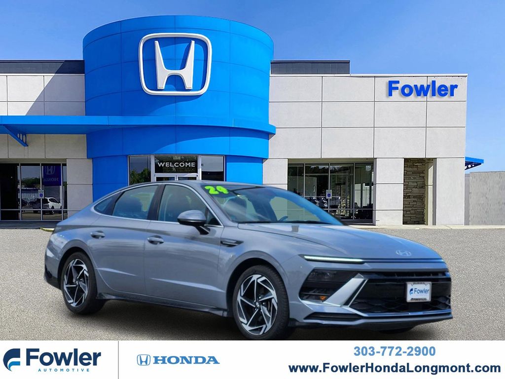 Transmission Blue 2024 Hyundai Sonata SEL FWD Sedan Front-Wheel Drive 8-Speed Automatic