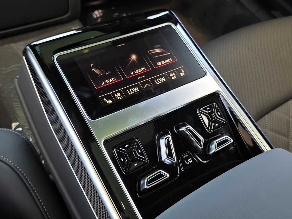 Thumbnail: 2026 Audi S8 - 28