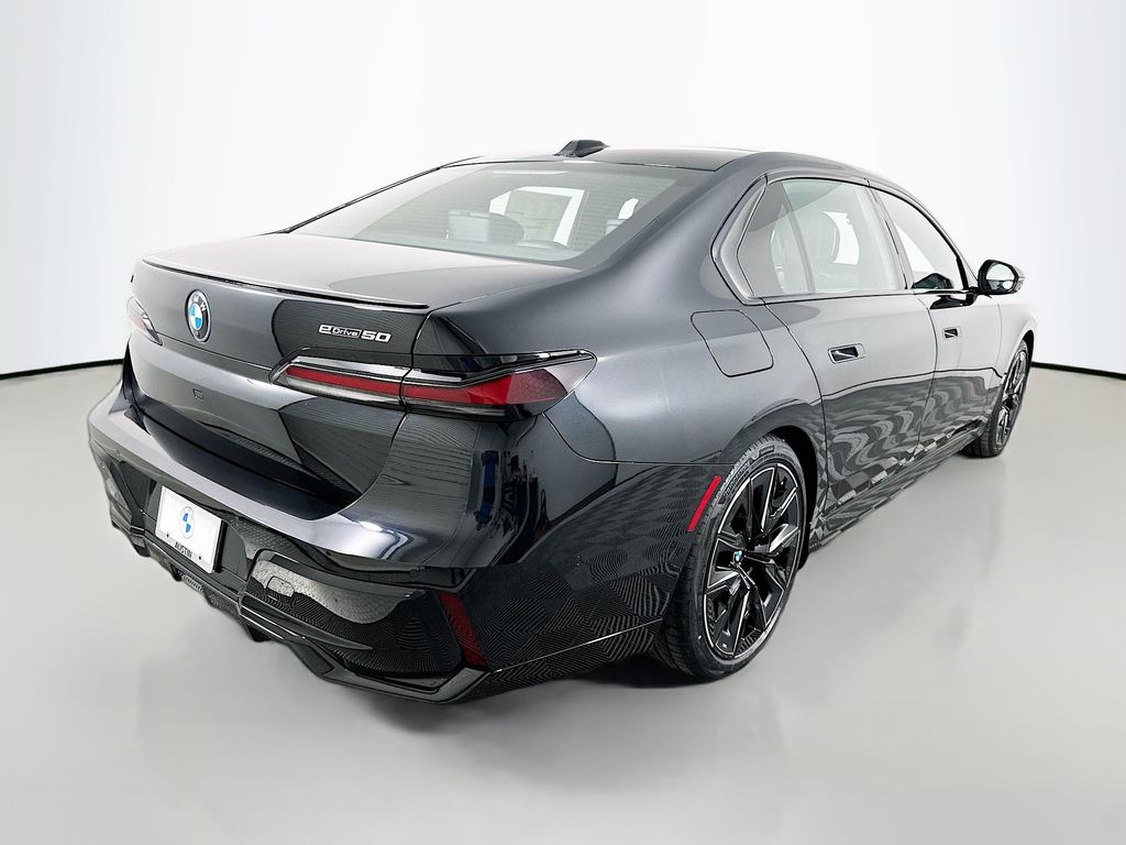 Thumbnail: 2026 BMW i7 - 5