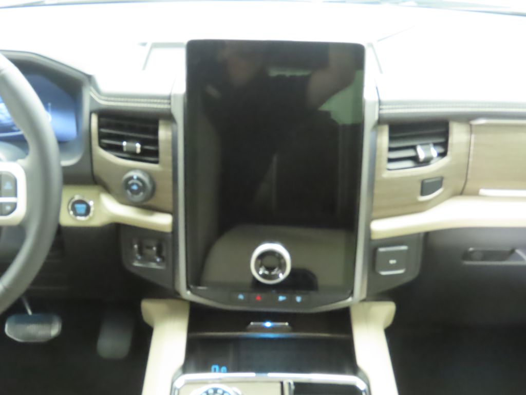 Thumbnail: 2024 Ford Expedition - 14